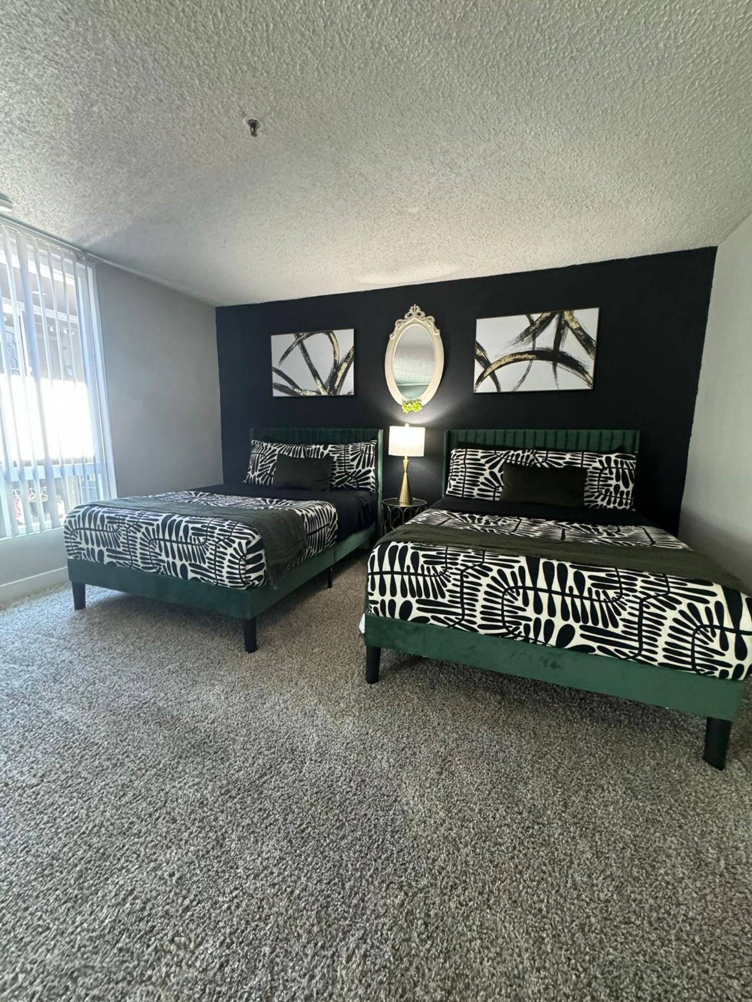 Hollywood Apartment Mario&Gucci With Pool Los Angeles Eksteriør bilde