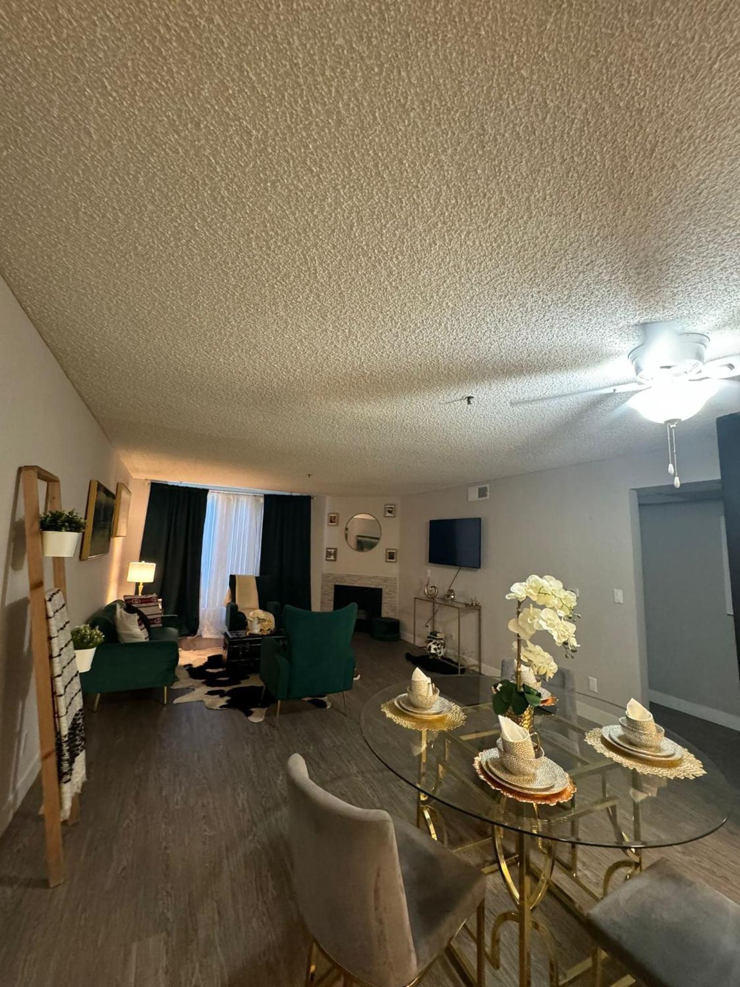 Hollywood Apartment Mario&Gucci With Pool Los Angeles Eksteriør bilde